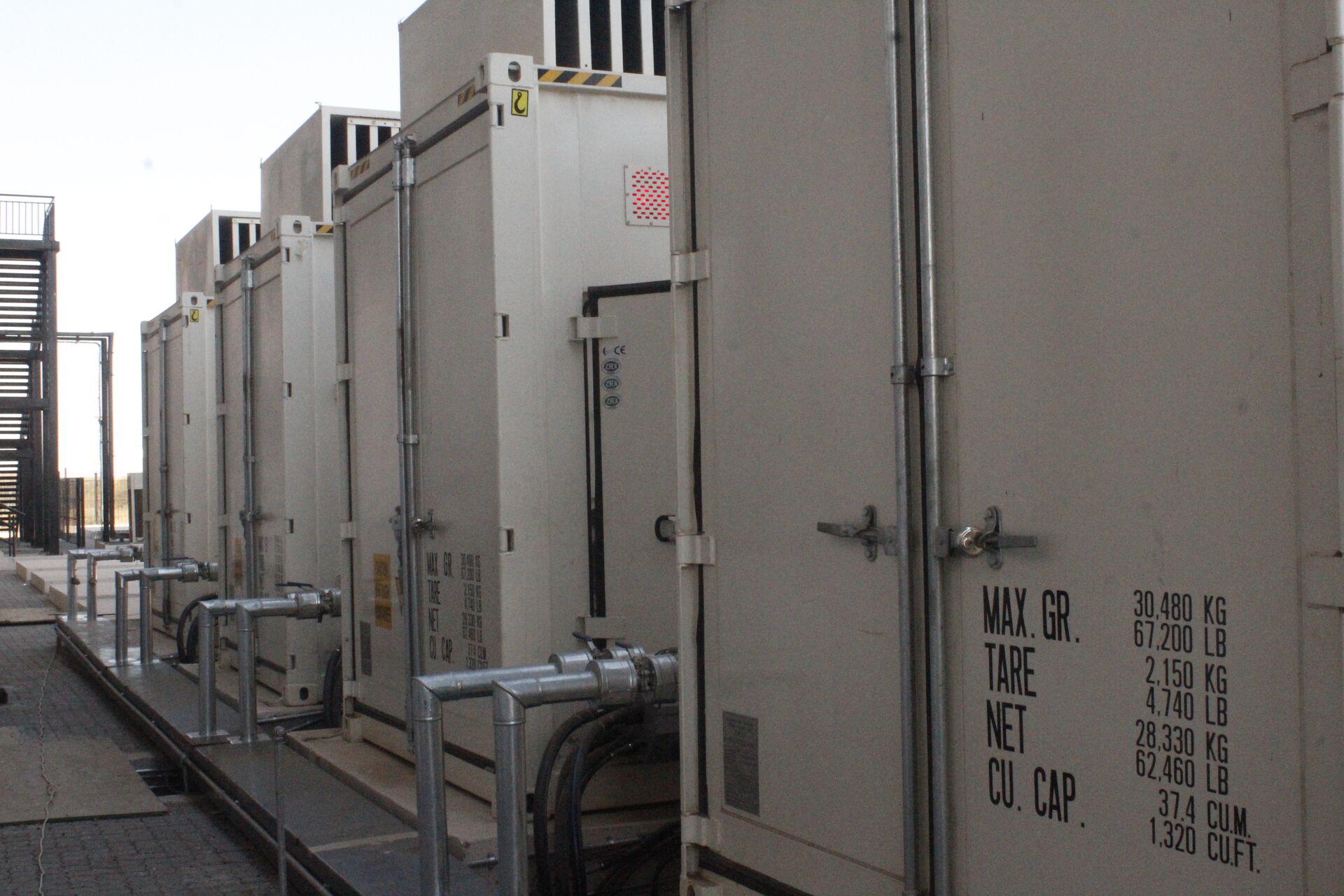 Containerized data centre power installation